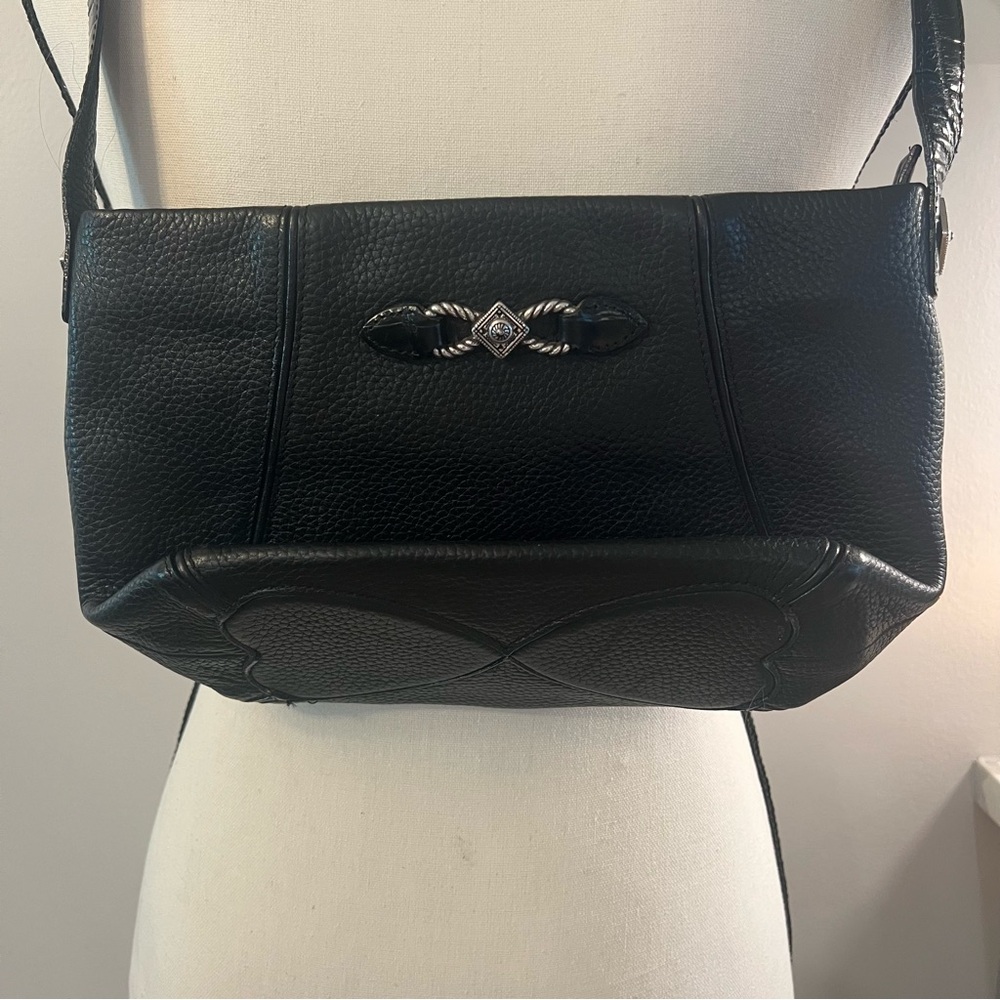 NWOT Vintage Brighton black pebbled leather w medallion shoulder bag